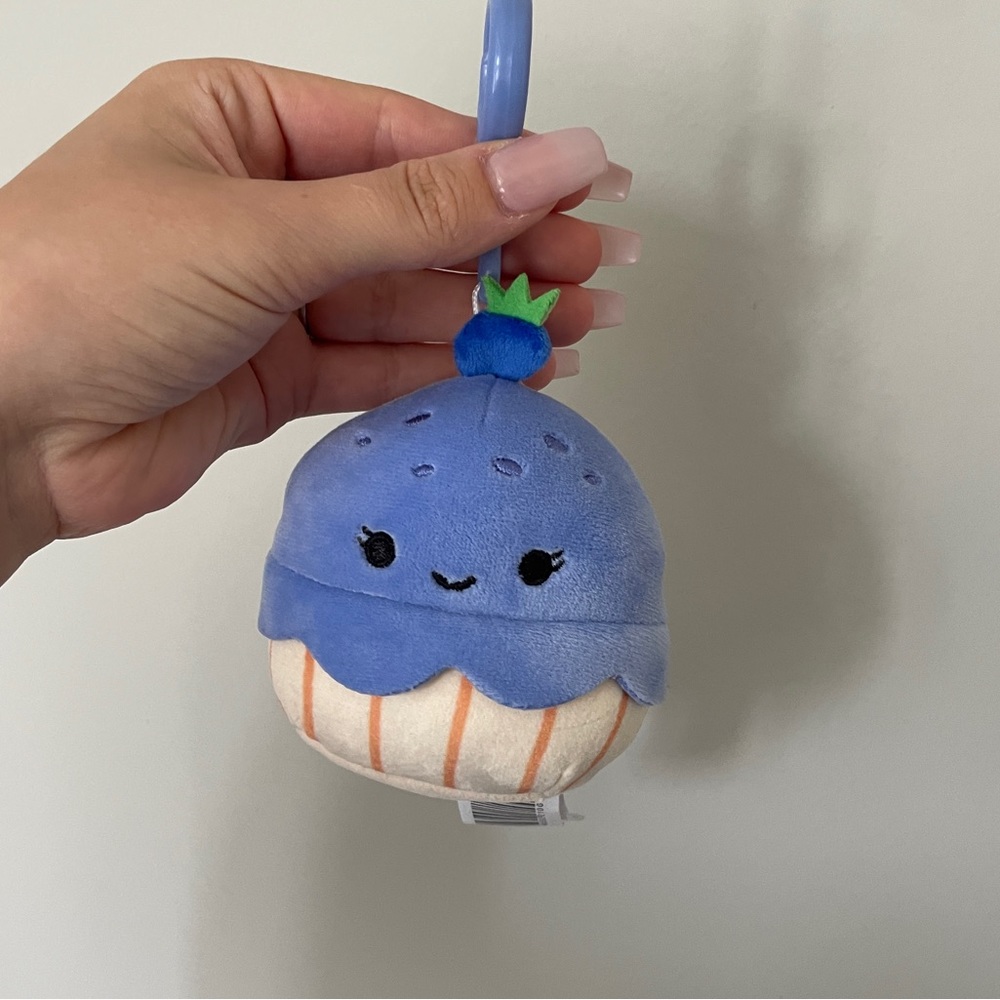 Jova Blueberry Muffin Squishmallow Clip
